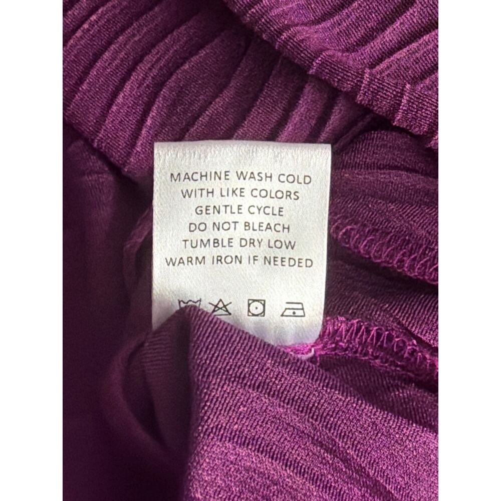 Tru Luxe Crinkle Velvet Top Round Neck with Bow Tie in Plum Women's Medium NEW - Picture 9 of 11